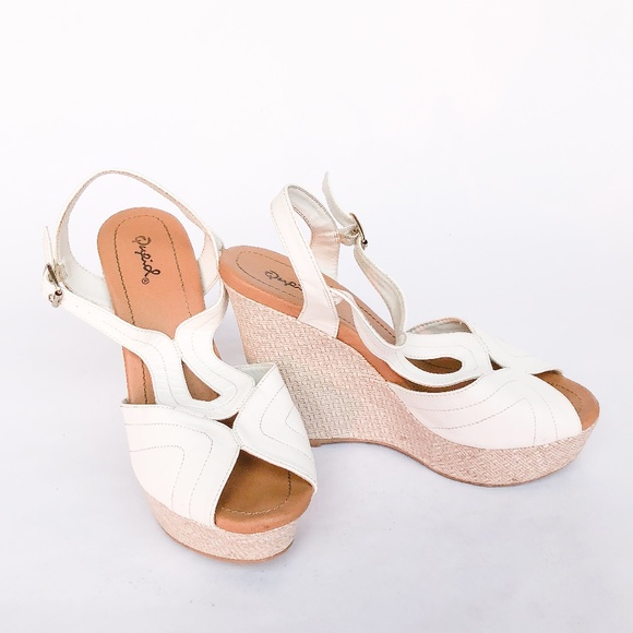 Qupid Shoes - Qupid White Wedges - Lightly & Lovingly Worn - 8.5